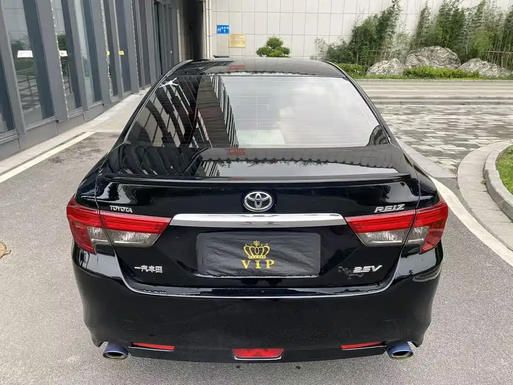 Toyota Reiz 2013 2.5V