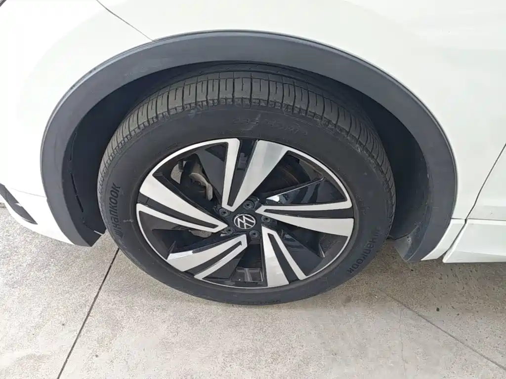 Volkswagen Tiguan X — миниатюра 23