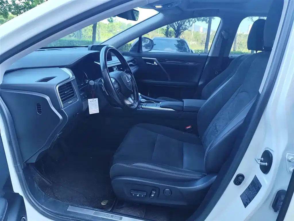 Lexus RX — миниатюра 6