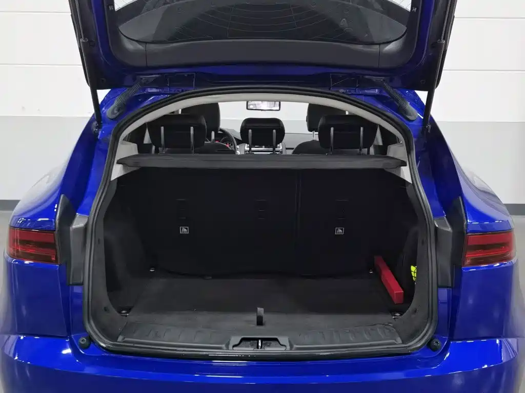 Jaguar E-PACE — миниатюра 16