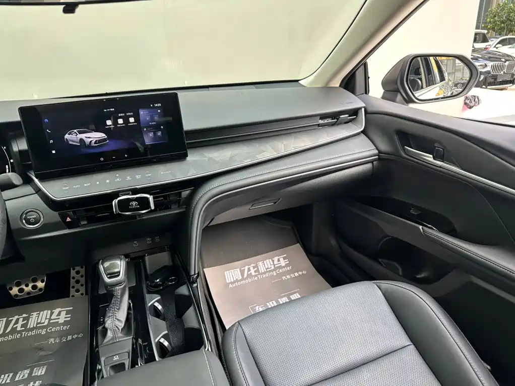 Toyota Camry 2026 2.0HSE Sport Lite