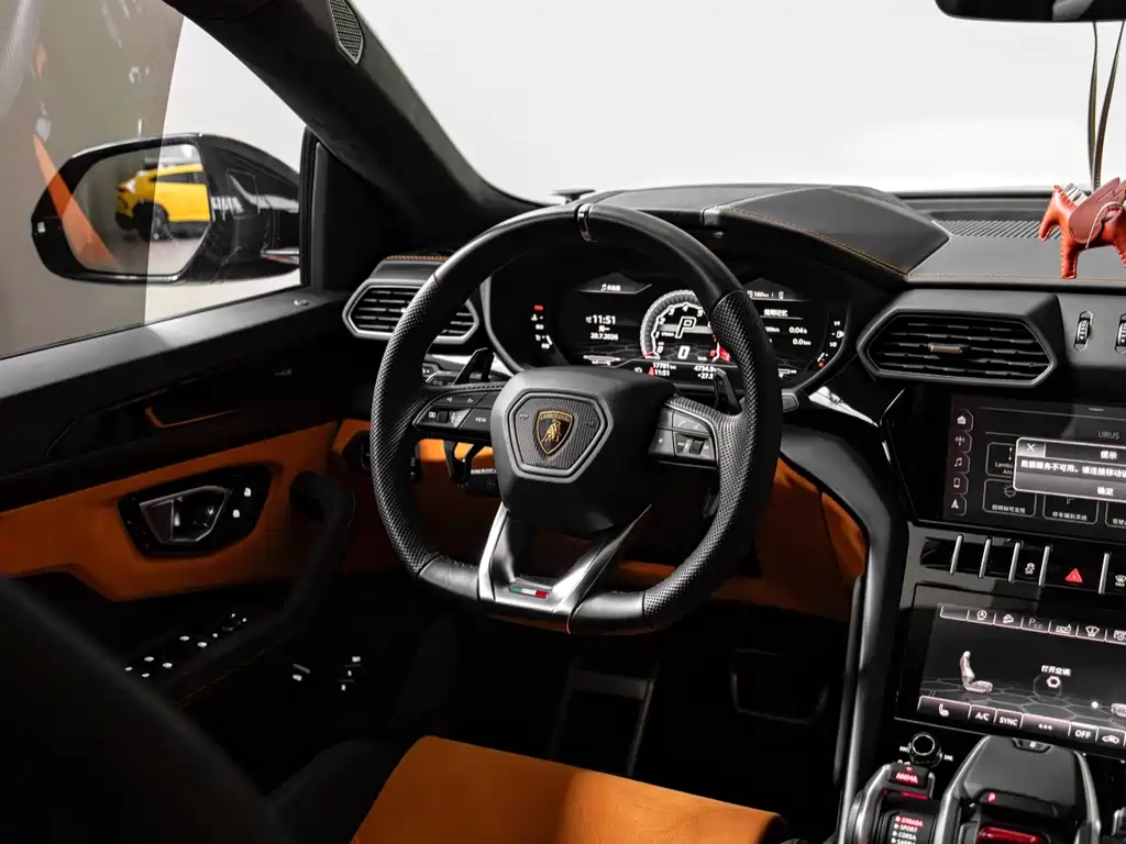 Lamborghini Urus — миниатюра 7