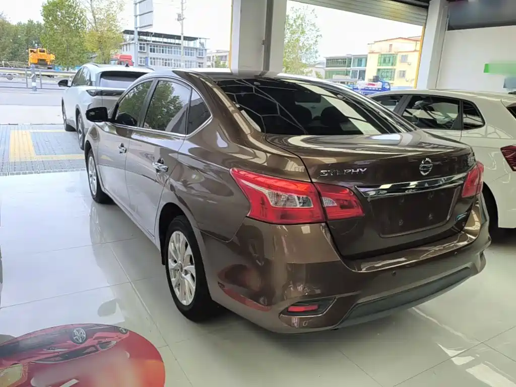 Nissan Sylphy — миниатюра 5