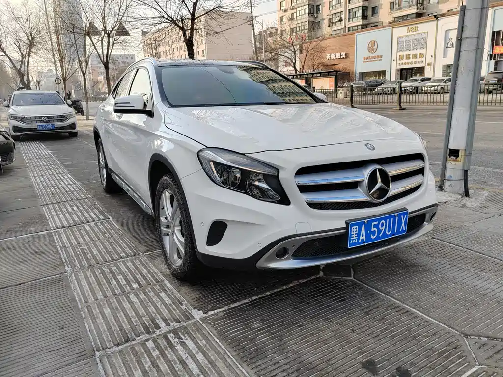 Mercedes-Benz GLA 2015