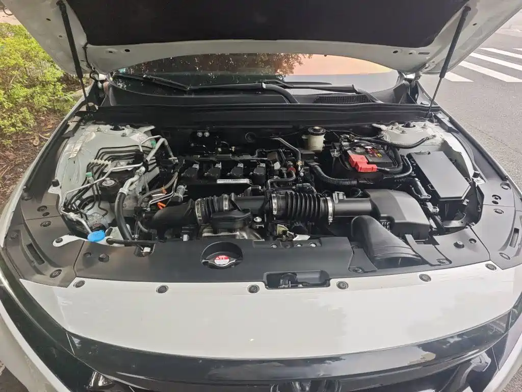 Honda Accord — миниатюра 16