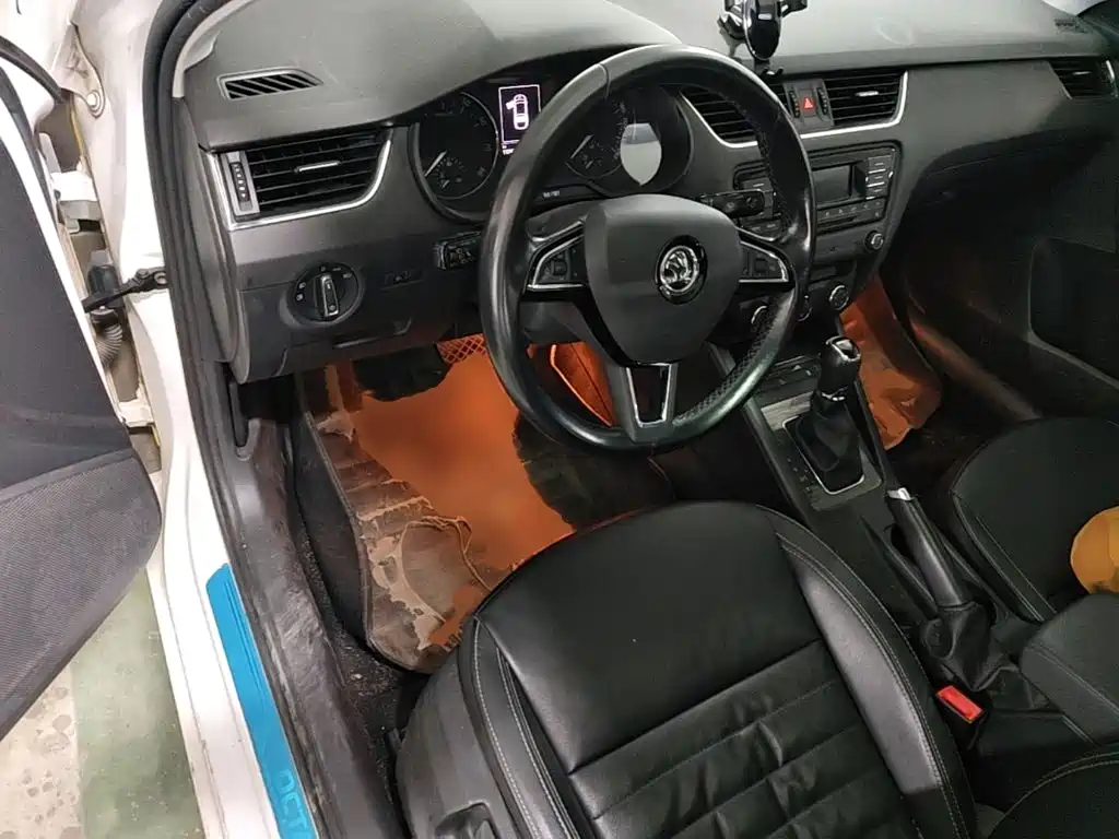 Skoda Octavia — миниатюра 16