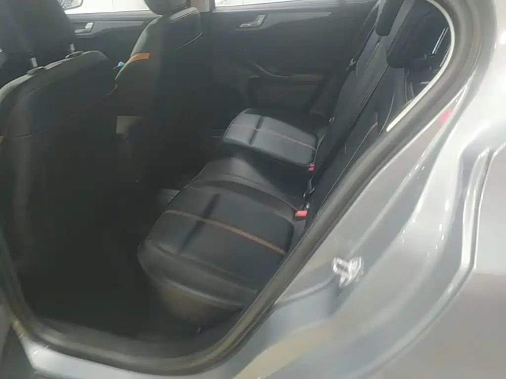 Ford Focus — миниатюра 17