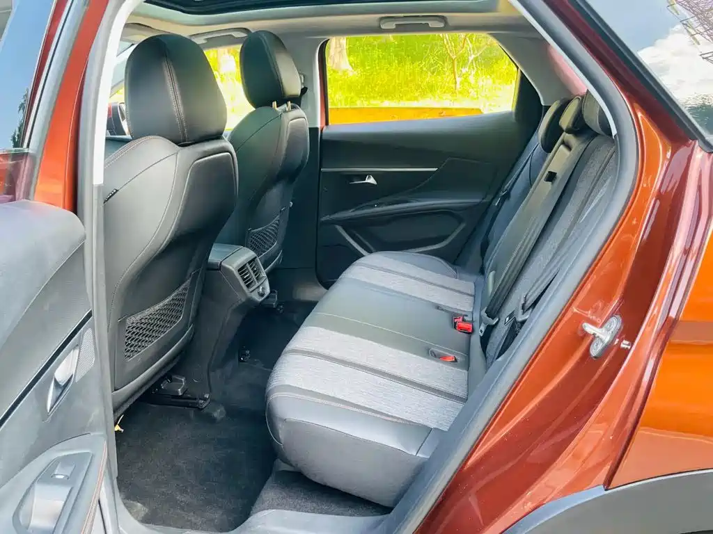 Peugeot 4008 — миниатюра 6