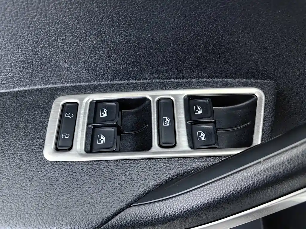 Volkswagen Jetta — миниатюра 9