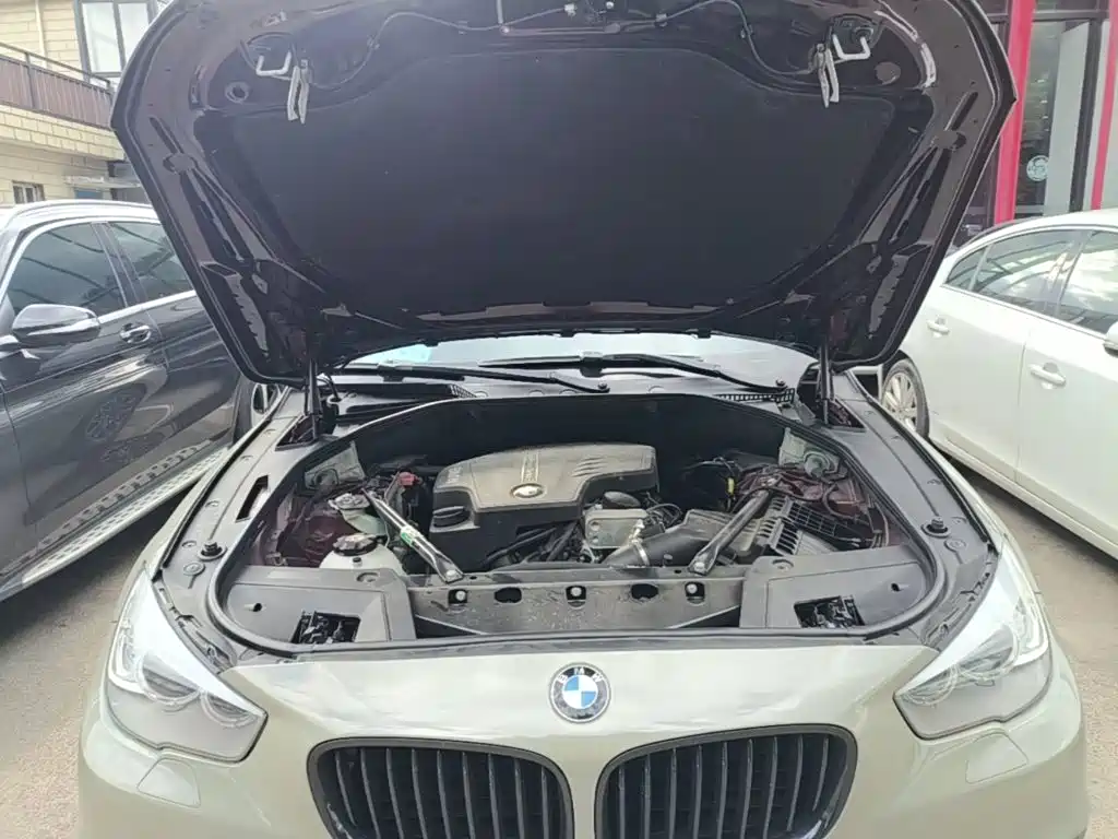 BMW 5 Series GT — миниатюра 20