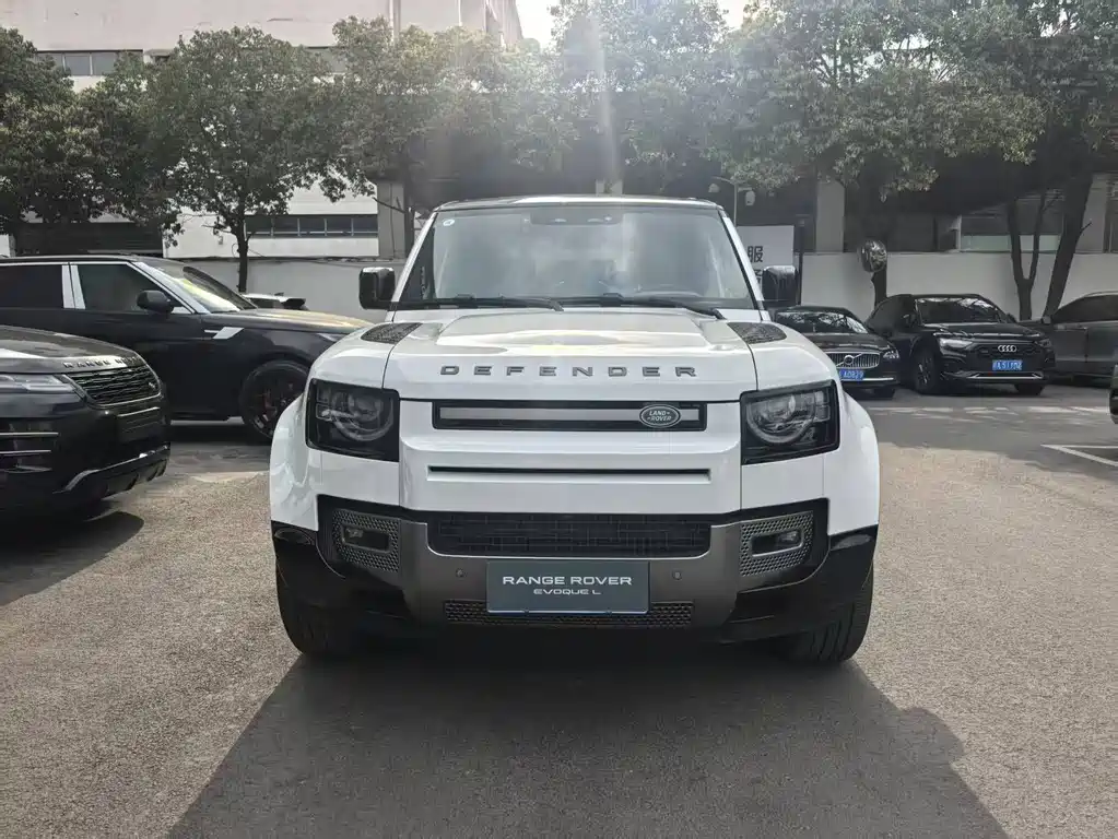 Land Rover Land Rover Defender 2025 110 3.0T P400 X-Dynamic HSE