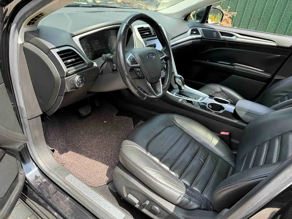Ford Mondeo — миниатюра 7