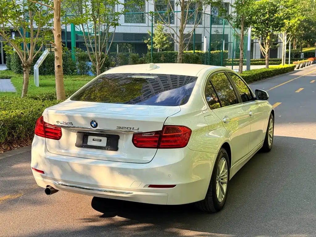 BMW 3 Series — миниатюра 5