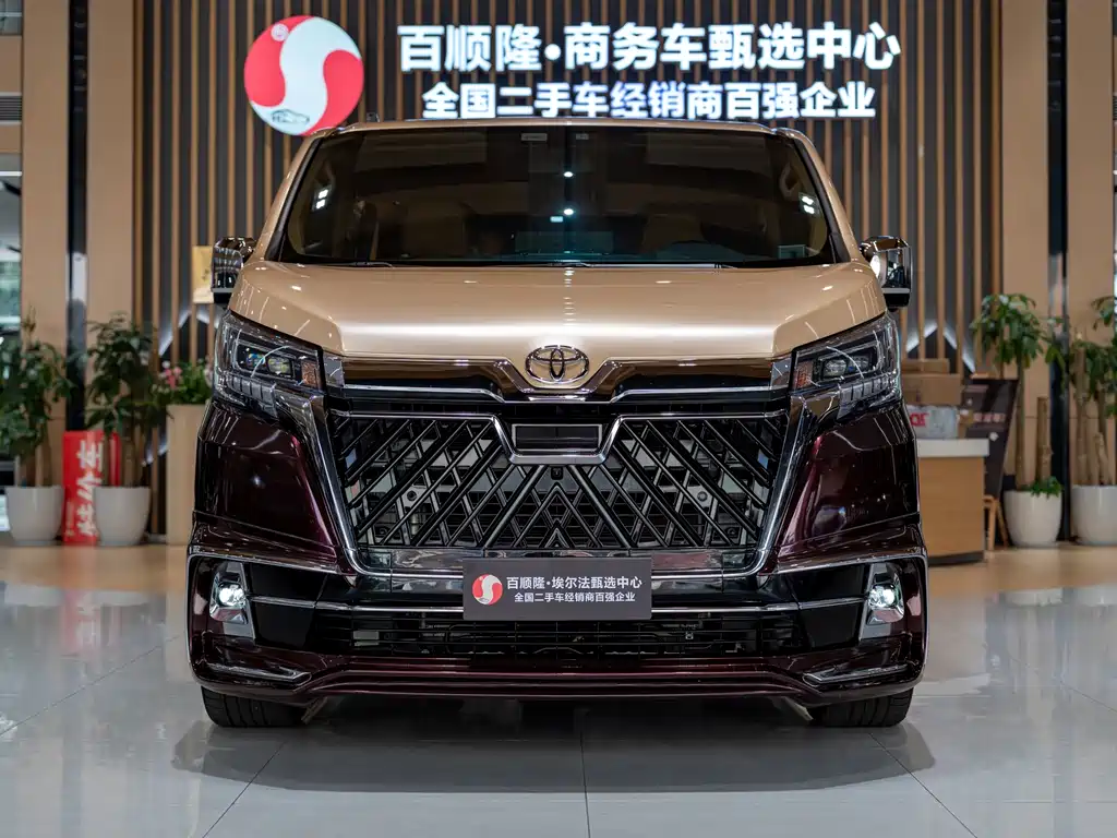 Toyota Hiace — миниатюра 2