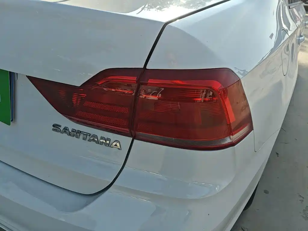 Volkswagen Santana — миниатюра 8