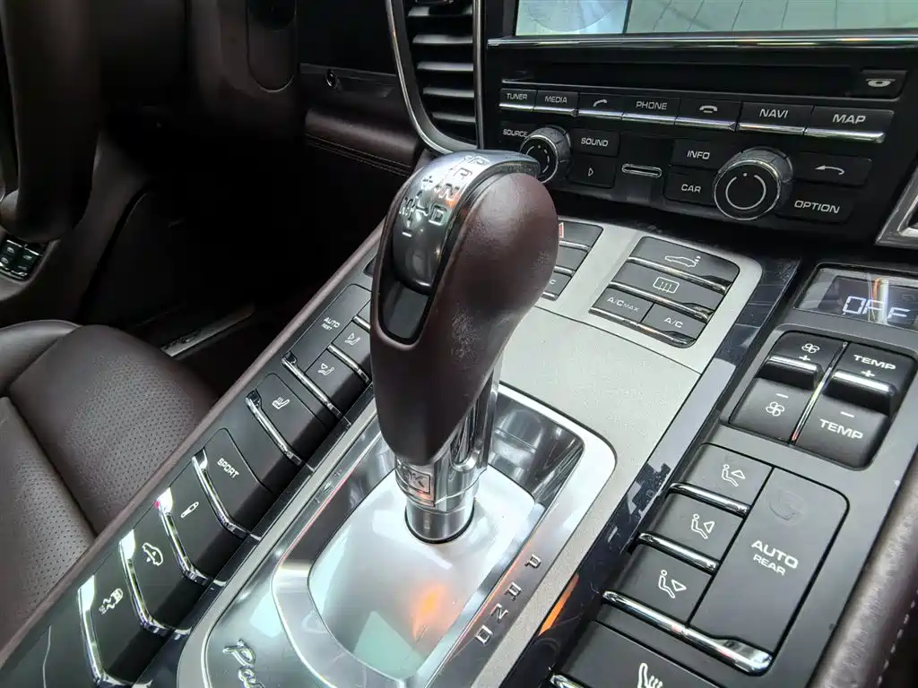 Porsche Panamera — миниатюра 12