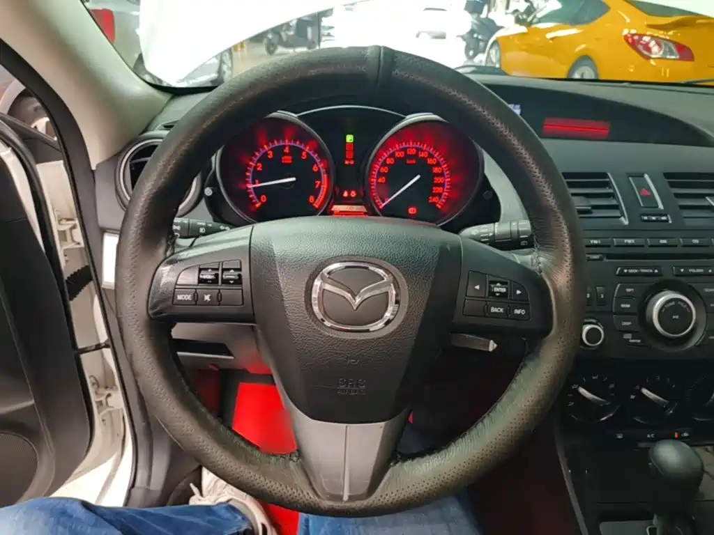 Mazda 3 Xingcheng — миниатюра 11