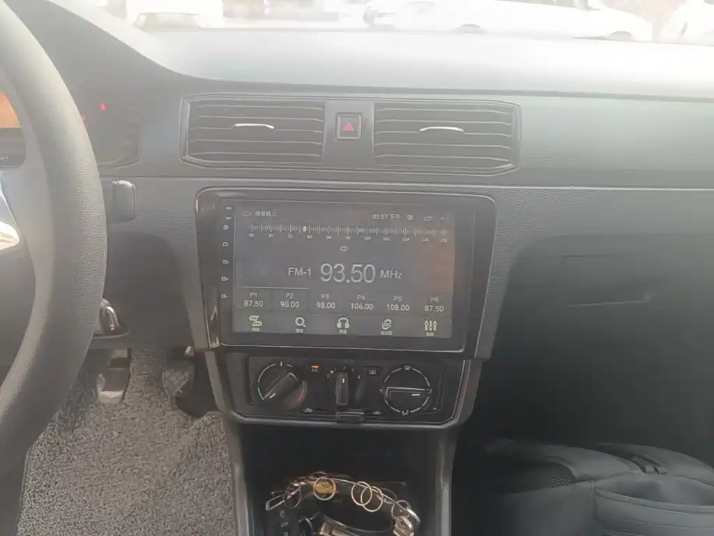 Volkswagen Santana — миниатюра 13