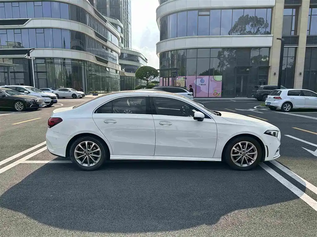 Mercedes-Benz A-Class — миниатюра 17