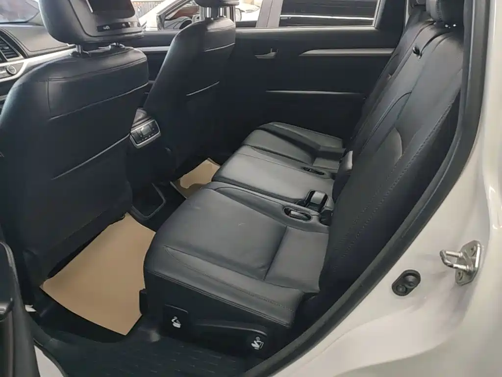 Toyota Highlander — миниатюра 17