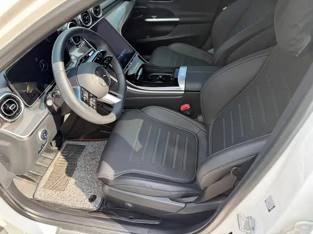 Mercedes-Benz C-Class — миниатюра 5
