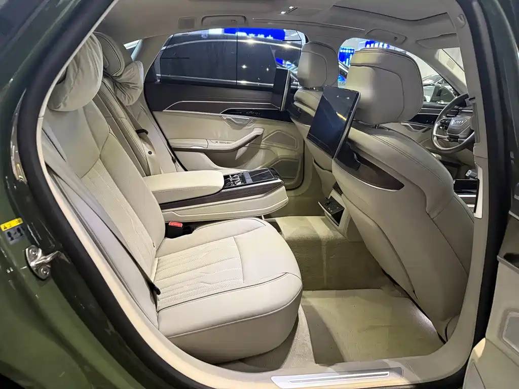 Audi A8 — миниатюра 7