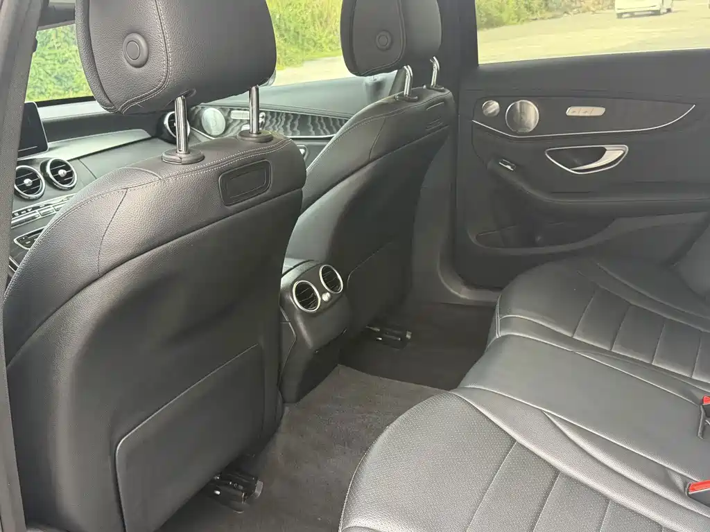 Mercedes-Benz C-Class — миниатюра 7