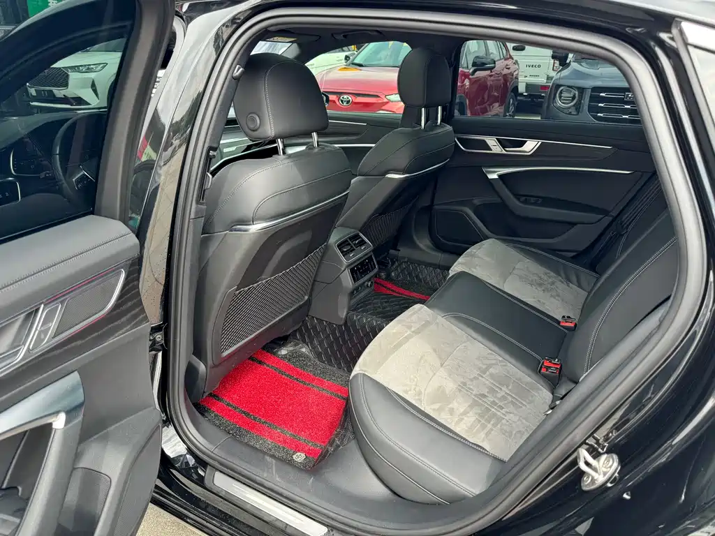 Audi A6L 2024 45 TFSI quattro