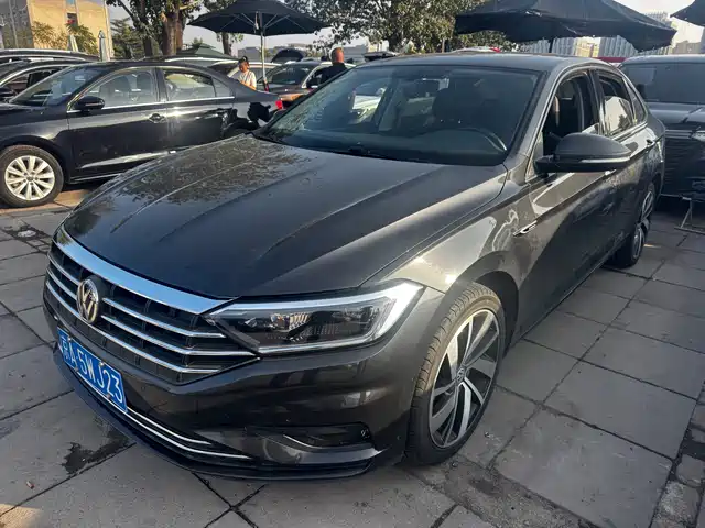 Volkswagen Sagitar