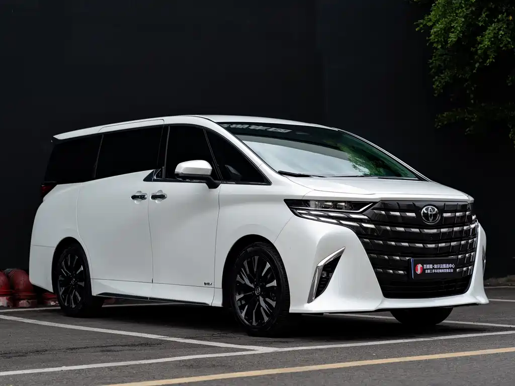 Toyota Alphard — миниатюра 3