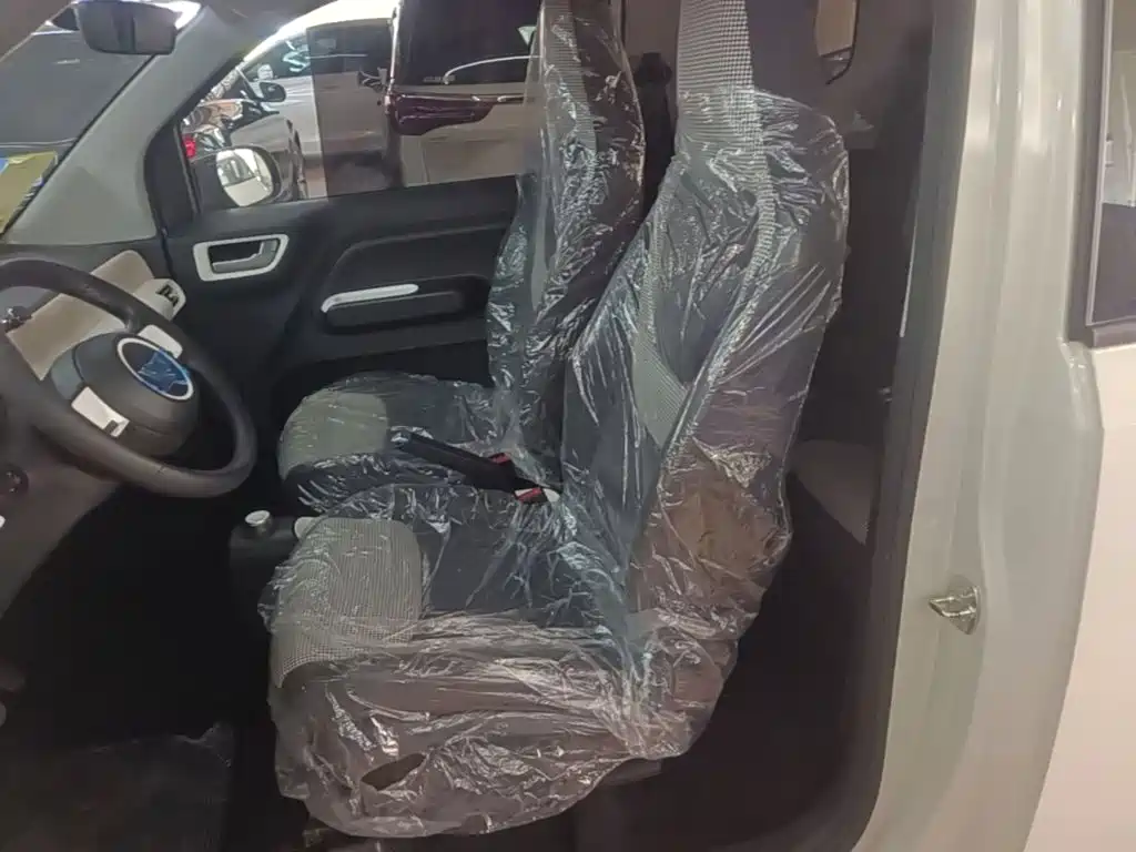 Wuling MINIEV — миниатюра 17