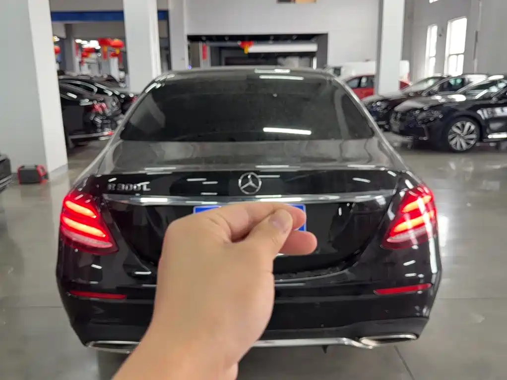 Mercedes-Benz E-Class — миниатюра 25