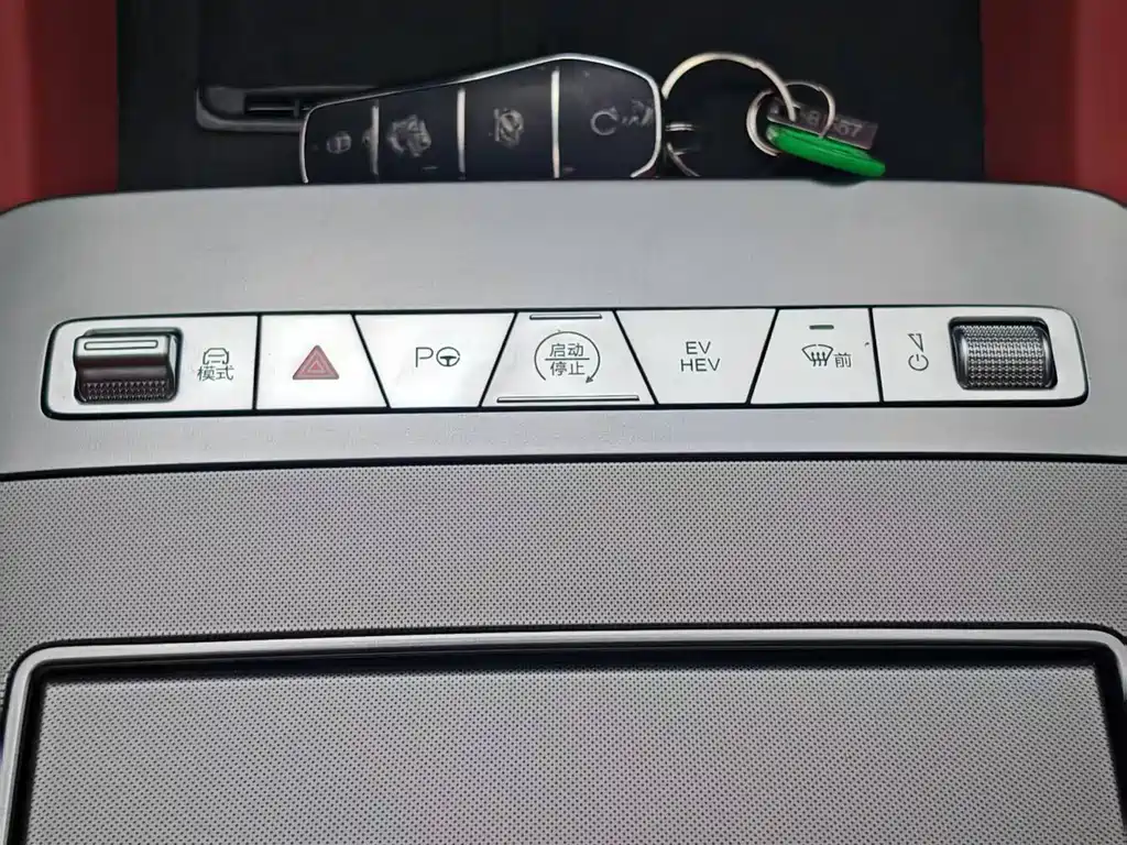BYD Tang L — миниатюра 11