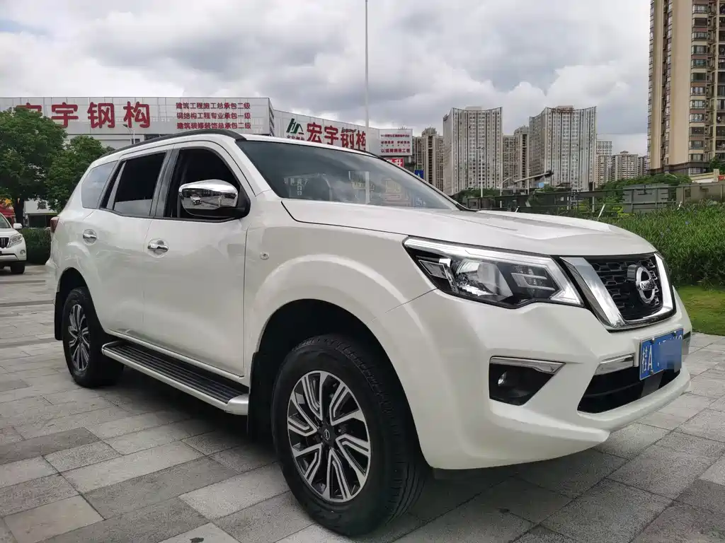 Nissan Terra — миниатюра 3