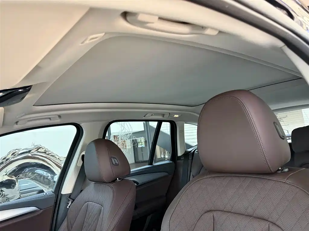 BMW iX3 — миниатюра 14