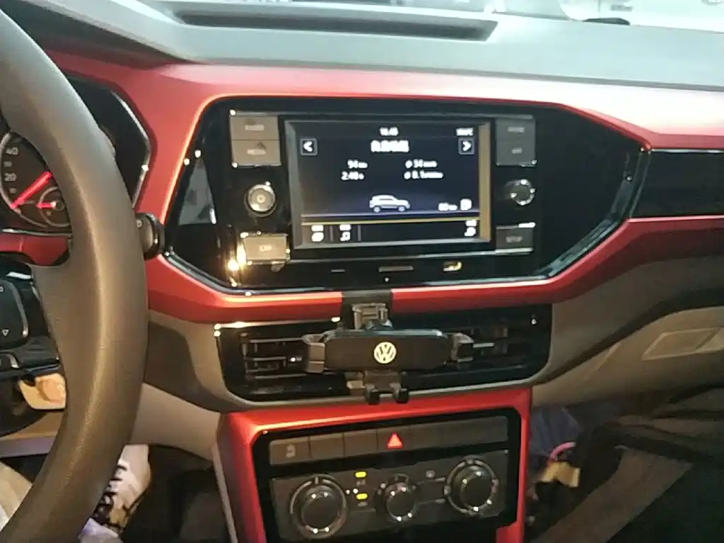 Volkswagen T-Cross — миниатюра 13