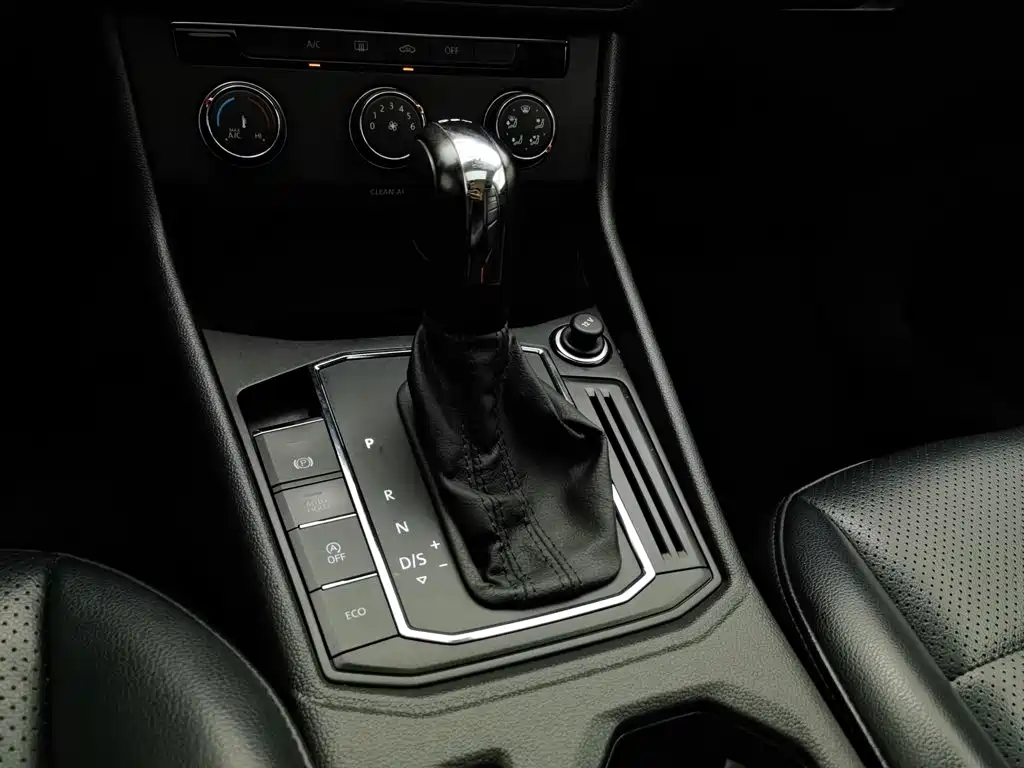 Volkswagen Lavida — миниатюра 13