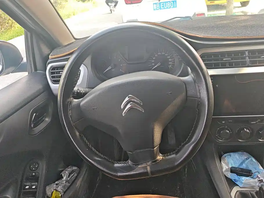 Citroen Elysee — миниатюра 15