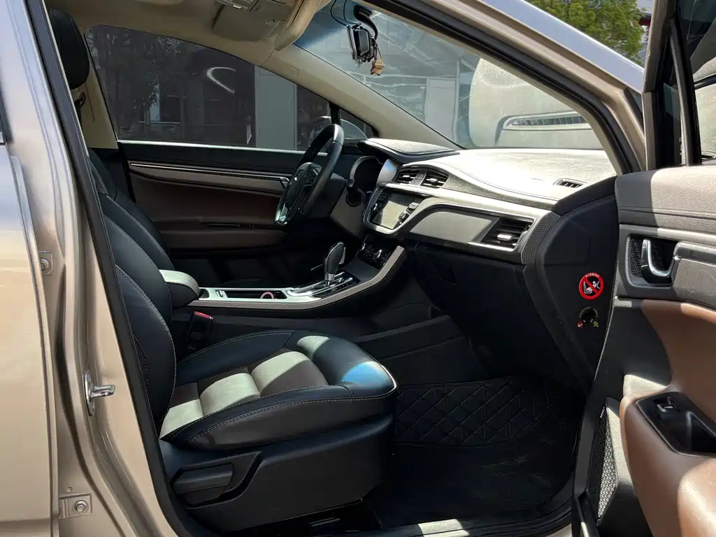 Geely Emgrand GS — миниатюра 9