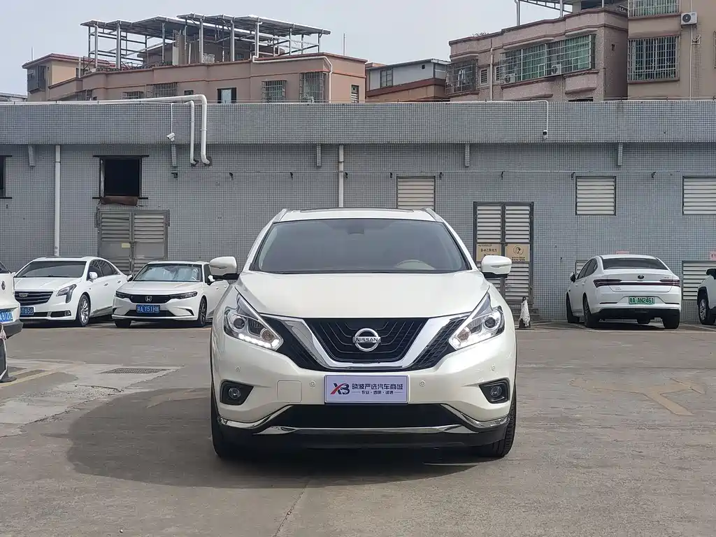 NISSAN LOULAN