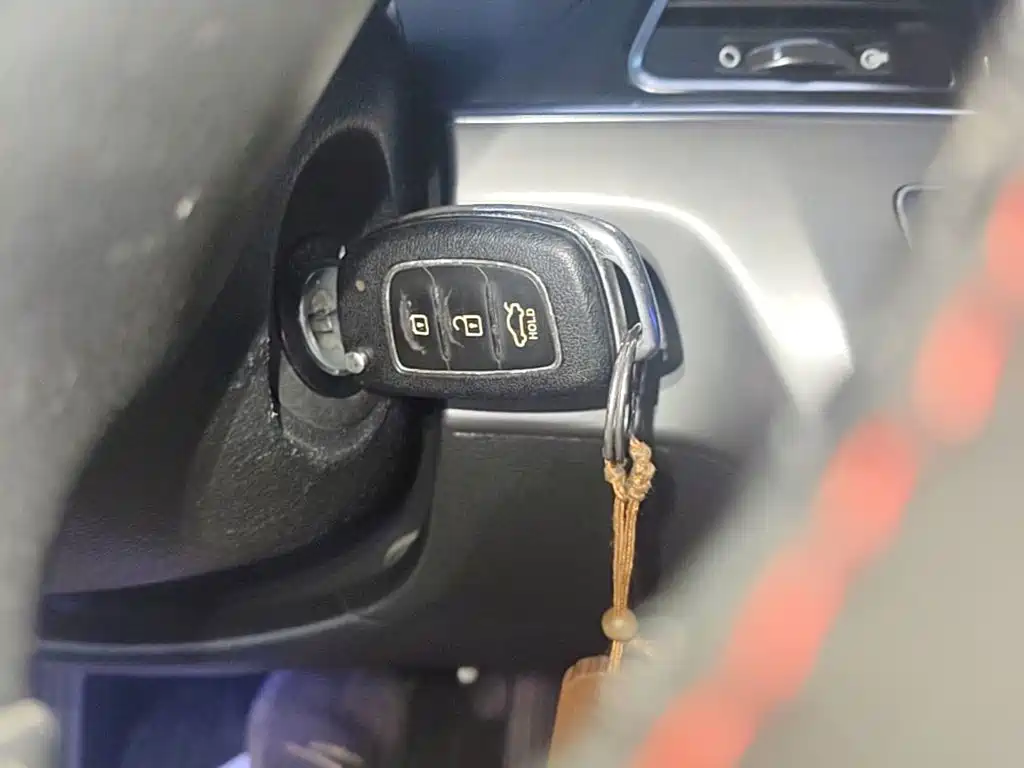 Hyundai Sonata — миниатюра 9