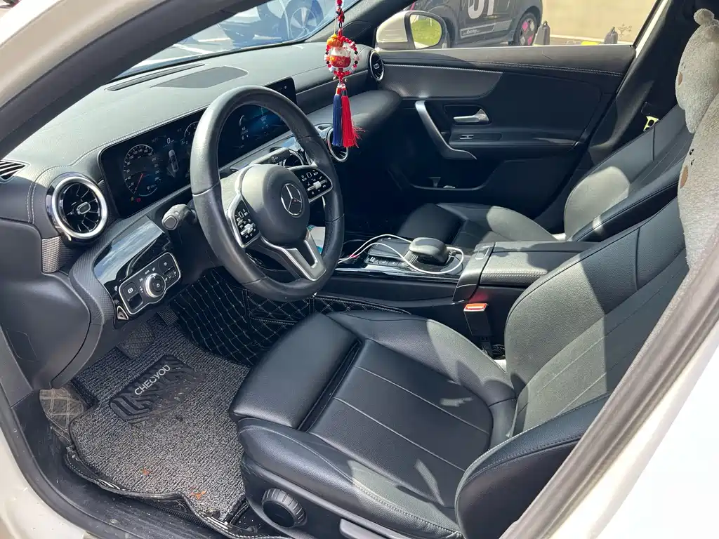 Mercedes-Benz A-Class — миниатюра 6