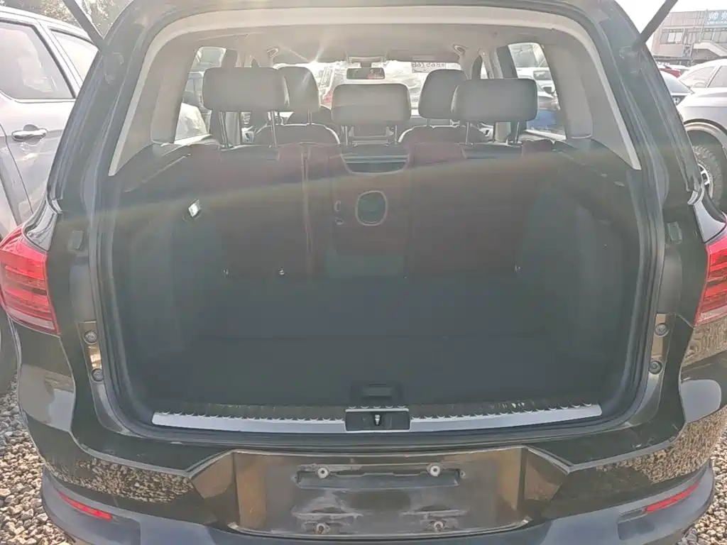 Volkswagen Tiguan — миниатюра 19