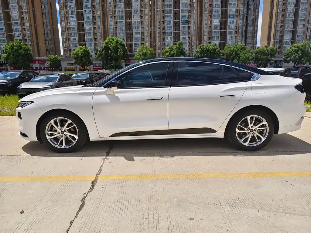 Ford Mondeo — миниатюра 7