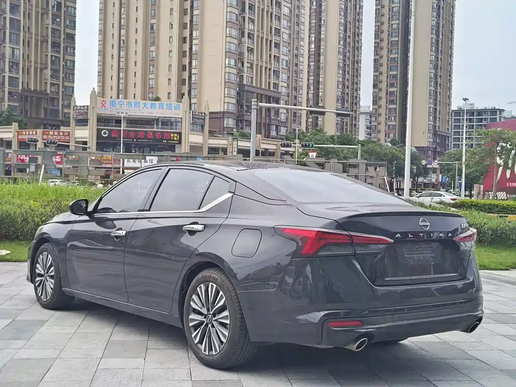 Nissan Teana — миниатюра 4