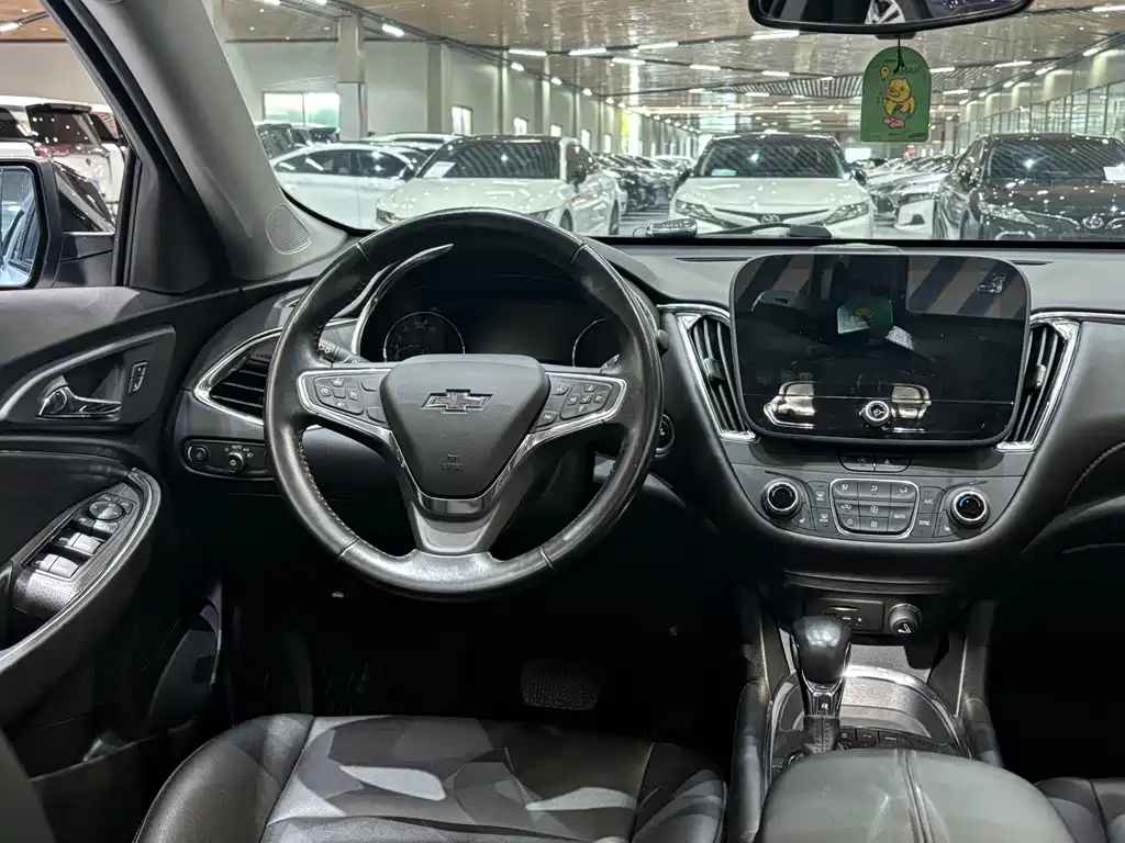 Chevrolet Malibu XL — миниатюра 12