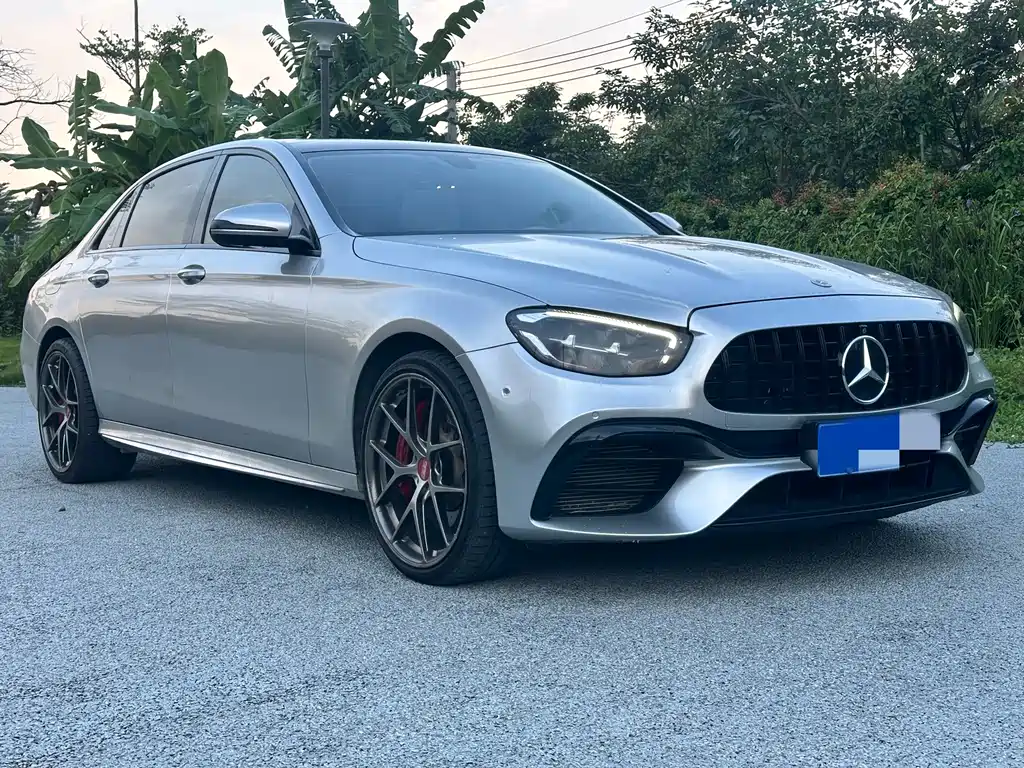 Mercedes-Benz E-Class — миниатюра 3
