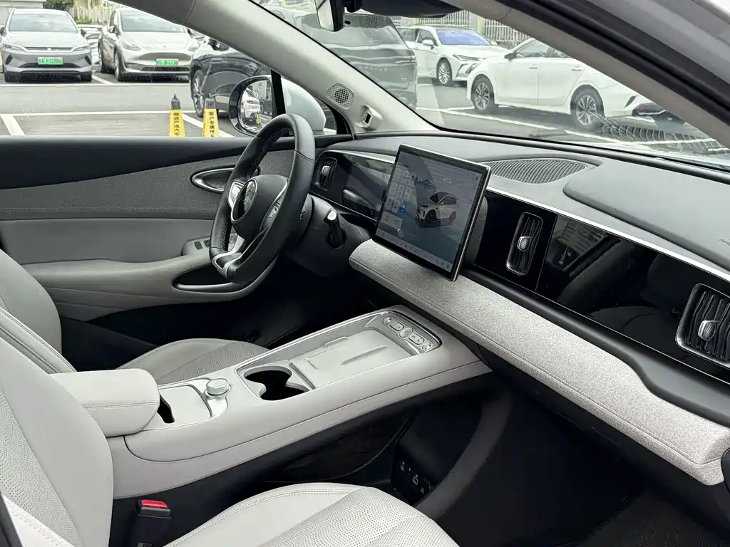 BYD Sealion 05 EV — миниатюра 21