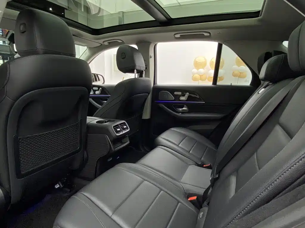 Mercedes-Benz GLE (Import) — миниатюра 29