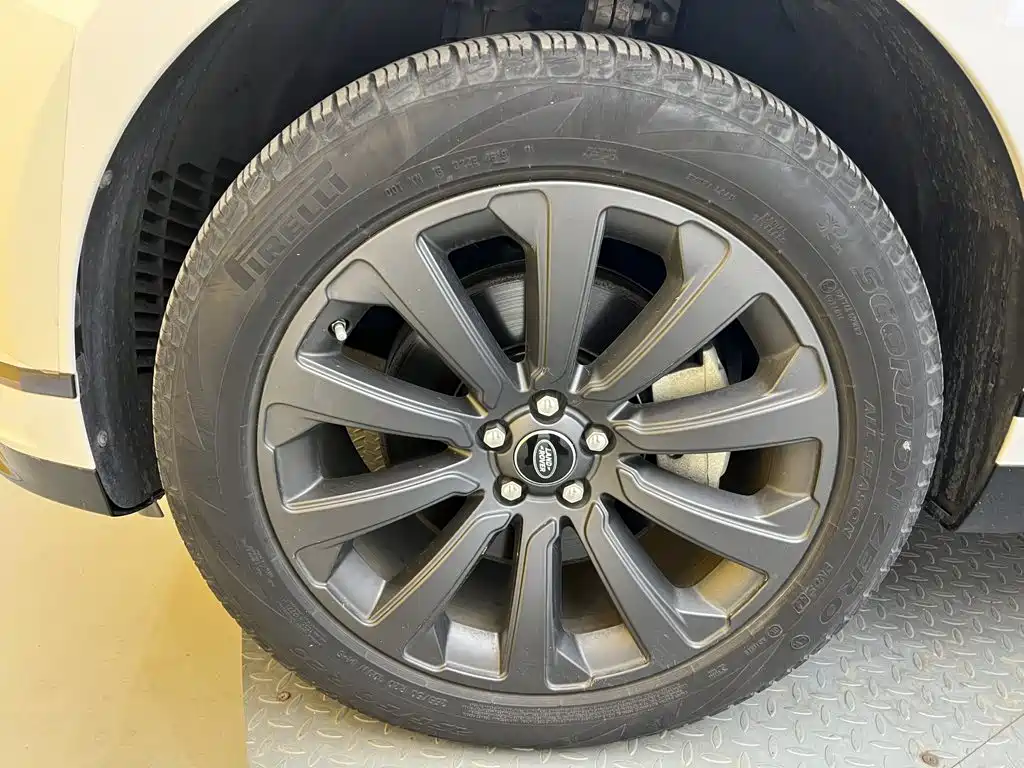 Land Rover Velar — миниатюра 9